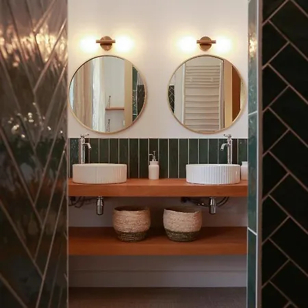 Maison Arcades 3 ベッド・アンド・ブレックファスト 3*