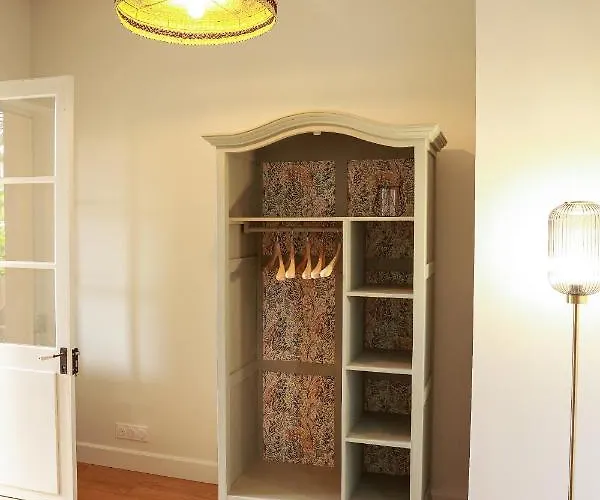 Maison Arcades 3 Bed & Breakfast 3*